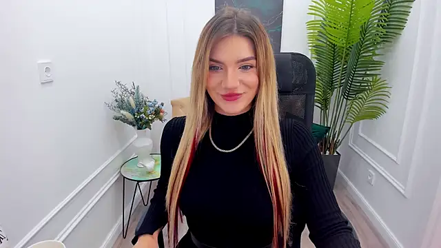 SelenaeMoore online show from September 13, 11:43 am