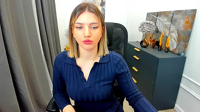 SelenaeMoore online show from March 26, 3:38 am