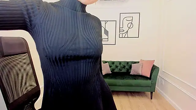 SelenaeMoore online show from November 6, 3:32 am