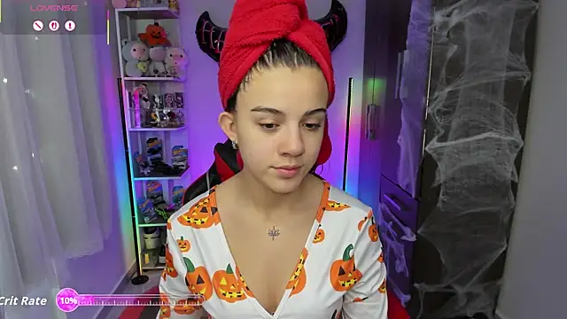 Layla castilloo online show from October 1, 2:32 pm