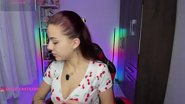 Layla castilloo online show from September 28, 10:33 am