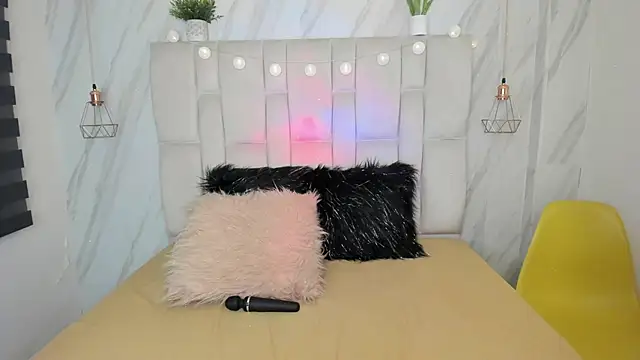 Snapshot of Esteff__o2 chatting on February 25, 7:38 pm Esteff o2 online show from February 25, 7:38 pm