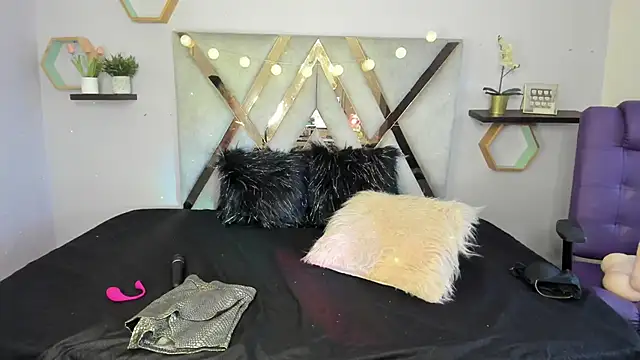 Snapshot of Esteff__o2 chatting on March 19, 7:38 pm Esteff o2 online show from March 19, 7:38 pm