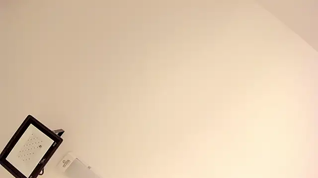 KendallRosse1 online show from March 25, 12:15 pm