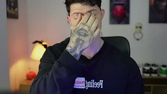 Hazzan Velez online show from November 7, 1:10 am