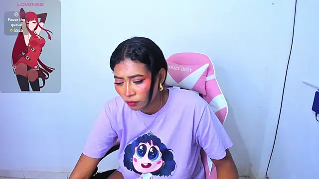 Snapshot of LAYLATAYLOR_ chatting on February 28, 5:59 am LAYLATAYLOR online show from February 28, 5:59 am