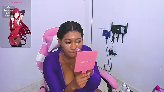 Snapshot of LAYLATAYLOR_ chatting on March 22, 3:20 am LAYLATAYLOR online show from March 22, 3:20 am