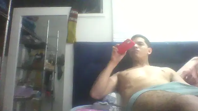 Snapshot of RDbruto chatting on October 9, 10:43 pm RDbruto online show from October 9, 10:43 pm