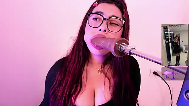 Snapshot of Danna_adams01 chatting on February 11, 10:09 pm Danna adams01 online show from February 11, 10:09 pm