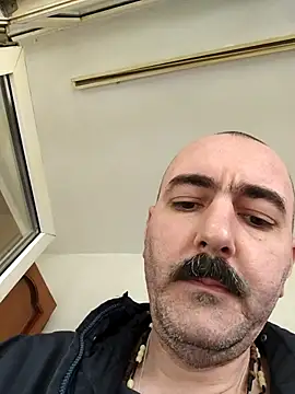 Snapshot of Maryo0001 chatting on October 4, 10:28 am Maryo0001 online show from October 4, 10:28 am