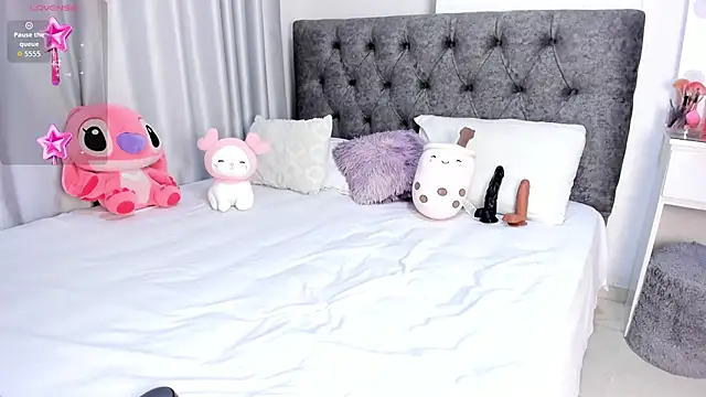 abbyfoxx  online show from December 2, 12:22 am