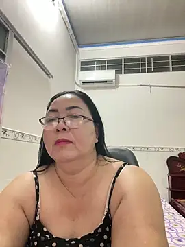 Snapshot of NDith chatting on September 23, 2:02 pm NDith online show from September 23, 2:02 pm