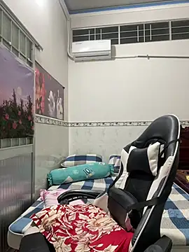 NDith online show from February 11, 1:33 pm