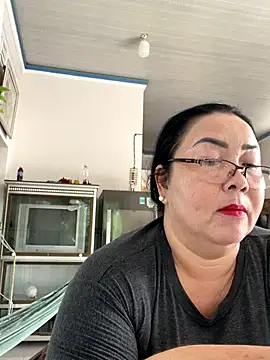 NDith online show from November 21, 1:59 am