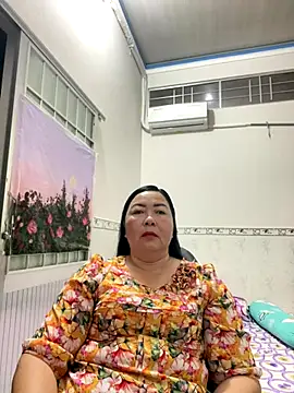 Snapshot of NDith chatting on September 9, 9:35 pm NDith online show from September 9, 9:35 pm