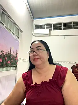Snapshot of NDith chatting on September 18, 12:08 pm NDith online show from September 18, 12:08 pm