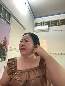 Snapshot of NDith chatting on October 1, 10:57 pm NDith online show from October 1, 10:57 pm