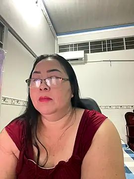 Snapshot of NDith chatting on October 15, 11:18 am NDith online show from October 15, 11:18 am