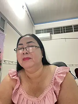 Snapshot of NDith chatting on October 16, 12:46 pm NDith online show from October 16, 12:46 pm