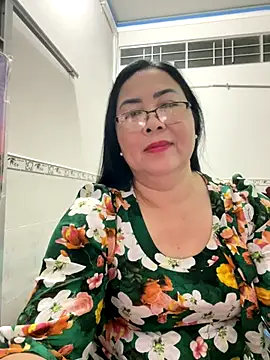 NDith online show from November 30, 1:01 pm