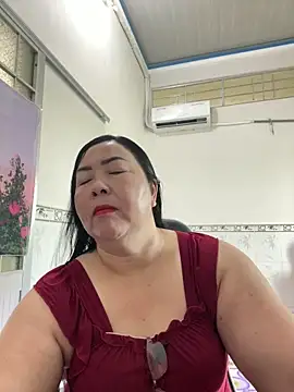 Snapshot of NDith chatting on September 9, 5:39 am NDith online show from September 9, 5:39 am