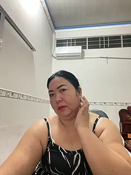 Snapshot of NDith chatting on September 15, 8:09 pm NDith online show from September 15, 8:09 pm