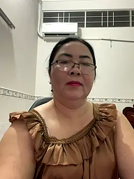Snapshot of NDith chatting on September 26, 12:45 pm NDith online show from September 26, 12:45 pm