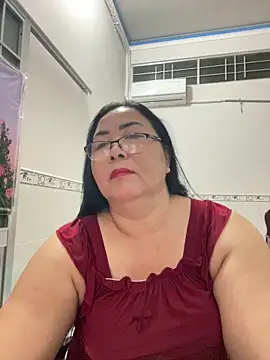 NDith online show from November 12, 2:21 pm