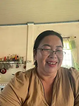 Snapshot of NDith chatting on March 18, 9:23 am NDith online show from March 18, 9:23 am