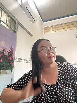 Snapshot of NDith chatting on March 18, 5:34 am NDith online show from March 18, 5:34 am