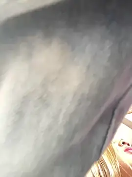 Snapshot of NAUGHTY_LITTLE_18 chatting on December 21, 6:33 pm NAUGHTY LITTLE 18 online show from December 21, 6:33 pm