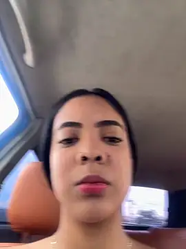 Snapshot of NAUGHTY_LITTLE_18 chatting on October 28, 4:06 pm NAUGHTY LITTLE 18 online show from October 28, 4:06 pm