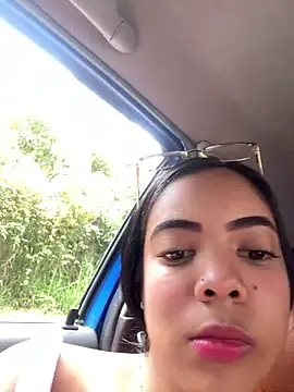 NAUGHTY LITTLE 18 online show from February 21, 4:09 pm