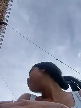 NAUGHTY LITTLE 18 online show from April 14, 10:04 pm