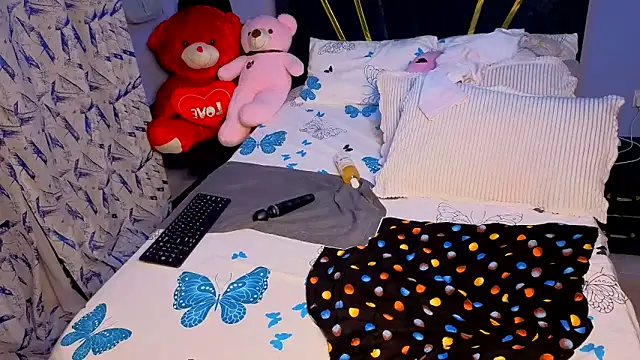 Cherriikenzie online show from March 26, 9:24 pm