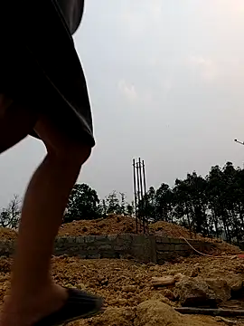 lyna bl online show from April 3, 10:00 am