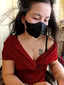 Snapshot of lyna_bl chatting on March 13, 3:33 am lyna bl online show from March 13, 3:33 am