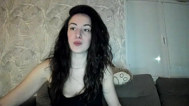 Snapshot of Karina_sunny chatting on February 28, 10:28 pm Karina sunny online show from February 28, 10:28 pm