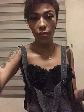 Snapshot of Kylie_Hairy_Bbc chatting on October 5, 12:45 am Kylie Hairy Bbc online show from October 5, 12:45 am