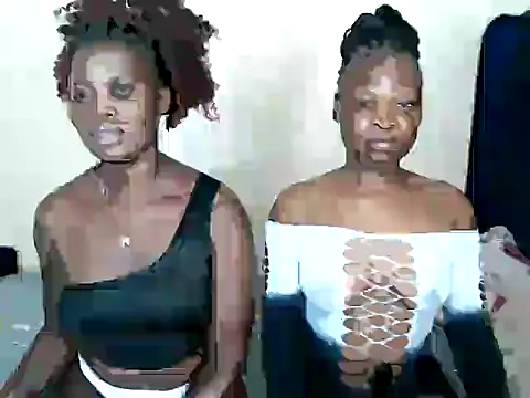 Snapshot of Pendo_ chatting on November 14, 3:21 am Pendo online show from November 14, 3:21 am