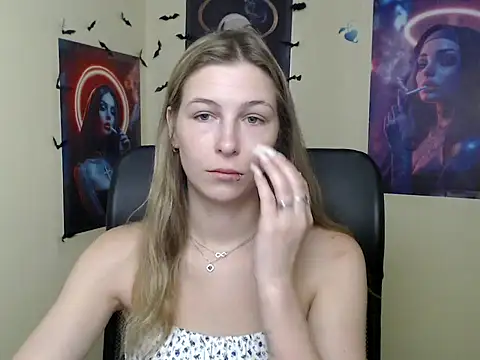 StrangerGi online show from July 2, 6:19 am