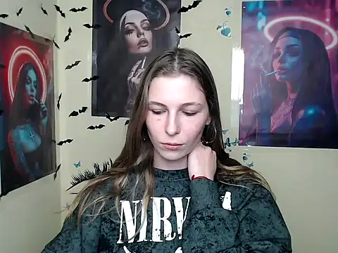 Snapshot of StrangerGi chatting on March 2, 3:52 pm StrangerGi online show from March 2, 3:52 pm