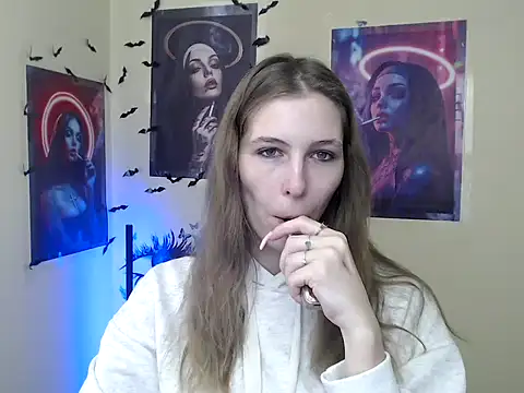 StrangerGi online show from November 14, 7:12 am