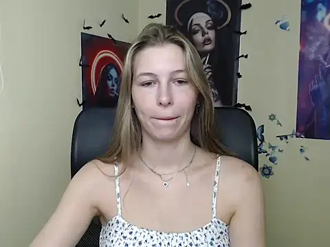 StrangerGi online show from June 29, 5:58 am