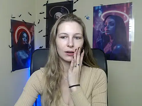 StrangerGi online show from May 26, 6:00 am