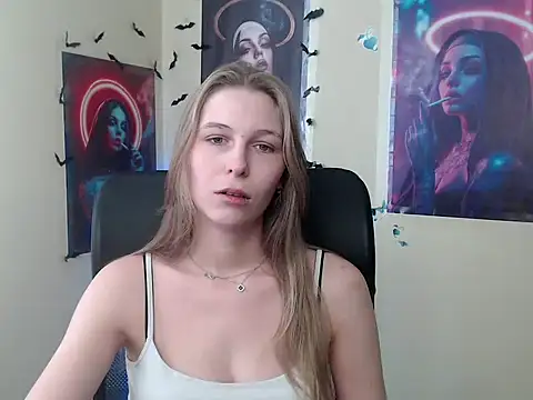 StrangerGi online show from May 11, 11:55 am