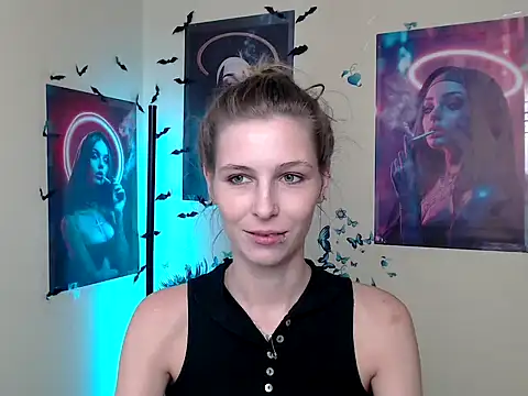 Snapshot of StrangerGi chatting on September 20, 12:10 pm StrangerGi online show from September 20, 12:10 pm