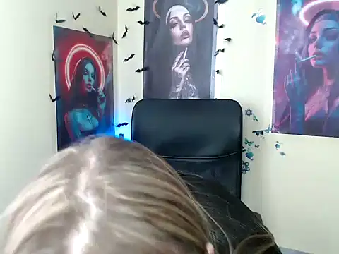 StrangerGi online show from April 24, 12:07 pm