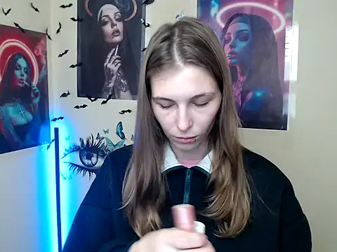 StrangerGi online show from October 28, 7:18 am