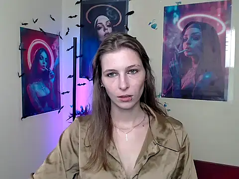 Snapshot of StrangerGi chatting on September 18, 12:19 pm StrangerGi online show from September 18, 12:19 pm